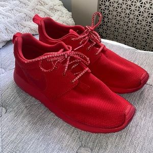 Nike Rosche One Women’s (Red)